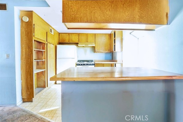 Detail Gallery Image 8 of 22 For 866 W Alondra Bld, Compton,  CA 90220 - 3 Beds | 2/1 Baths