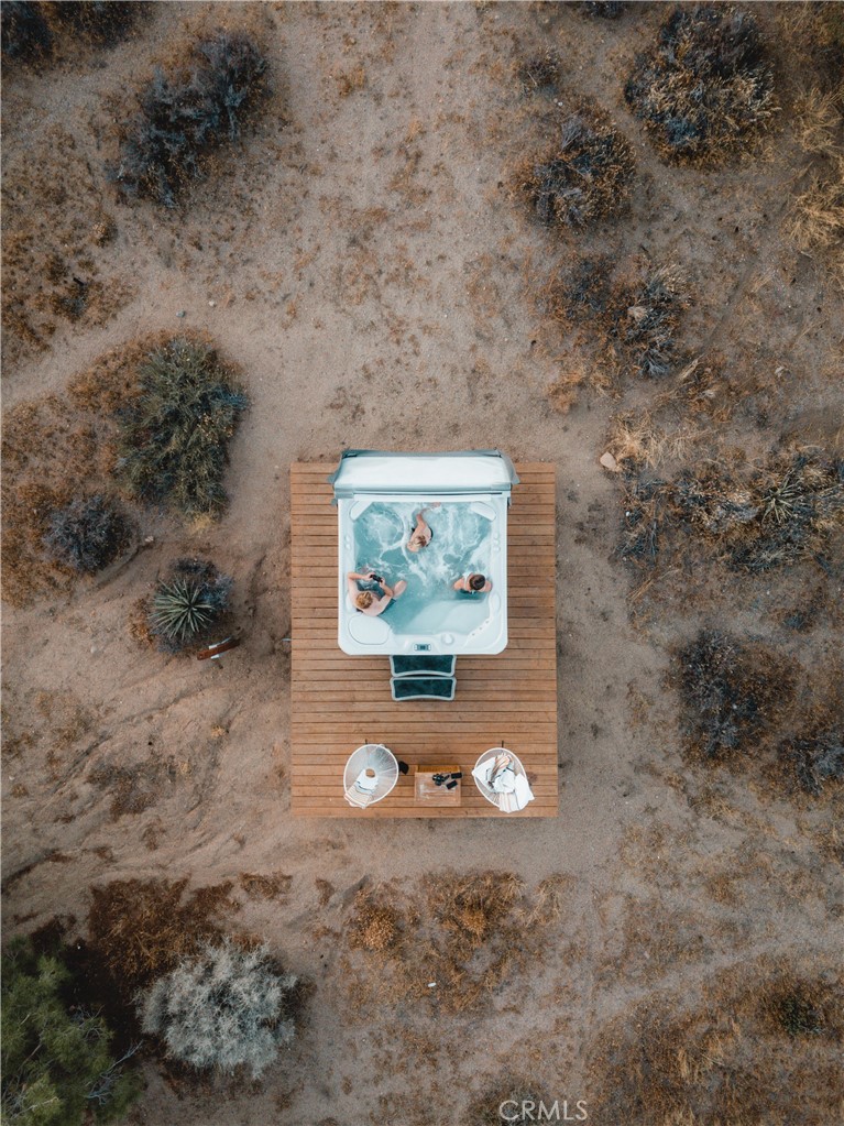 https://media.crmls.org/medias/94d689bd-4285-4dae-8e4d-4cf56498237b.jpg?preset=X-Large