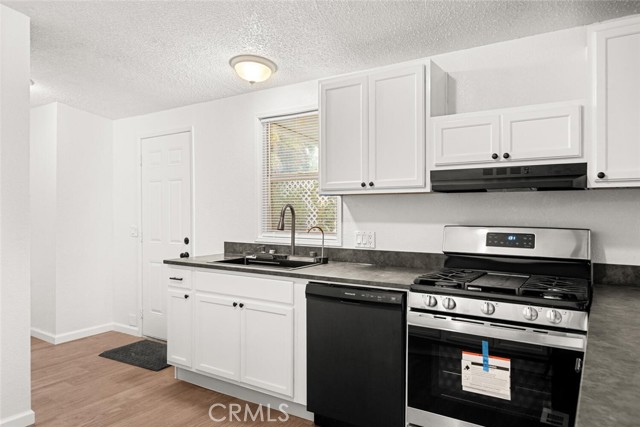 Detail Gallery Image 11 of 31 For 3541 via Medio, Chico,  CA 95973 - 3 Beds | 2 Baths