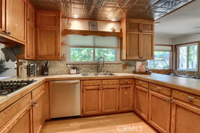 5621 Ponderosa Court, Mariposa CA: https://media.crmls.org/medias/94d6b117-986a-4f57-a9cd-3e9bff064550.jpg