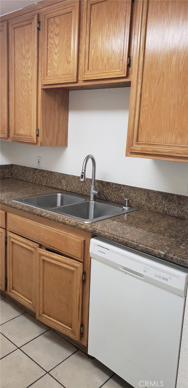 94d7135c 5757 466c 83d4 80580bb59834