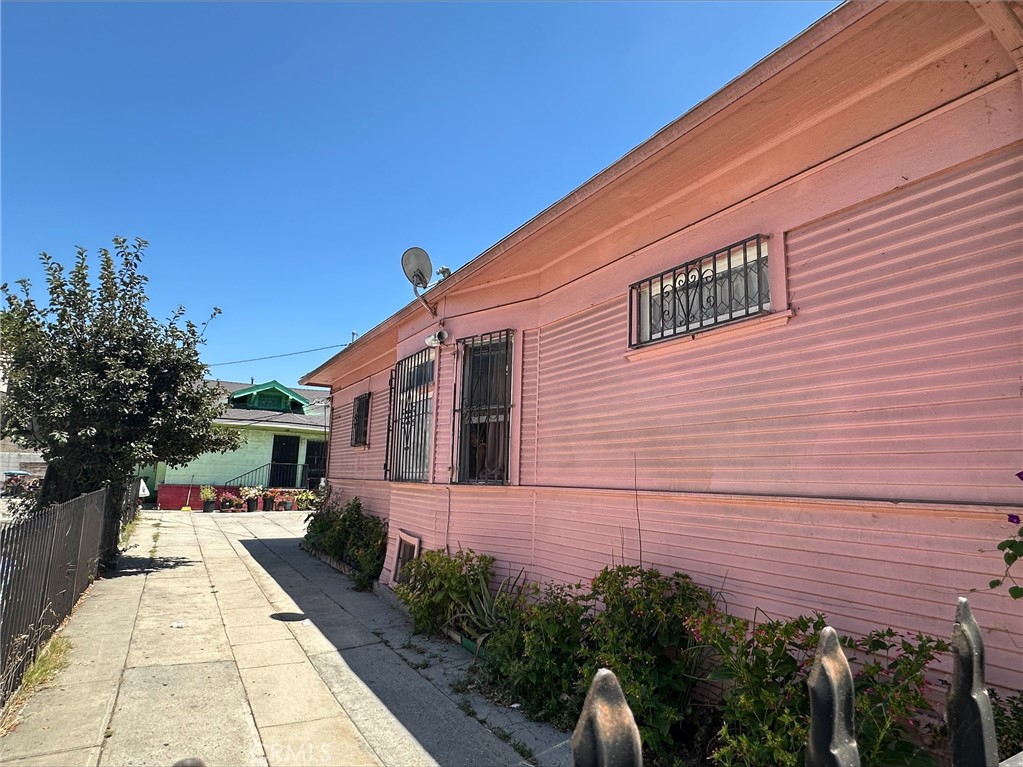 MLS #CV25175187 img 2