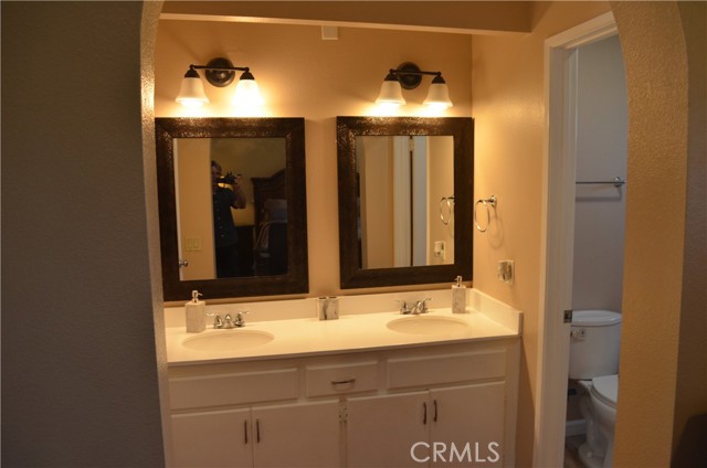 25592 Aragon Way, Yorba Linda CA: https://media.crmls.org/medias/94d7e456-17f5-44a4-a6f3-d9c9c0375da6.jpg