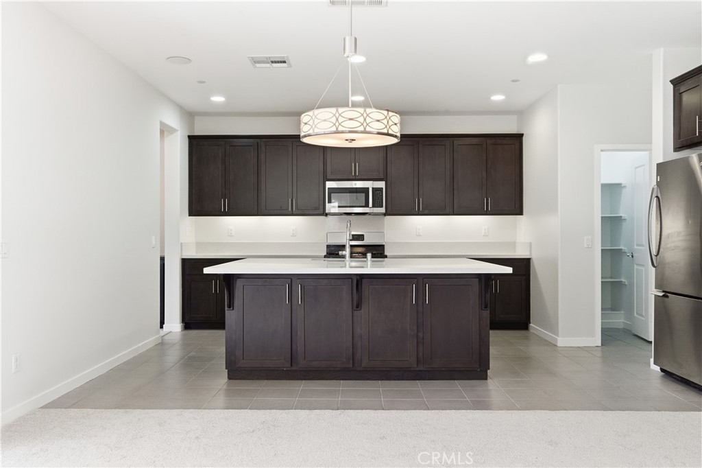 MLS #OC25234656 image #10