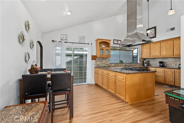 Image 6 of 27 For 2165 Romneya Drive