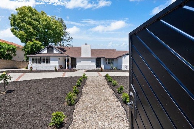 17441 Rayen Street, Sherwood Forest CA: https://media.crmls.org/medias/94d9f62d-f15d-4554-bea9-e1bc2a36d995.jpg