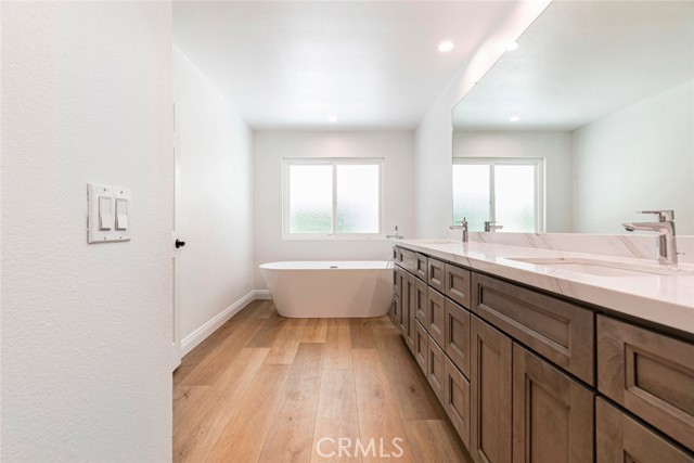 Detail Gallery Image 32 of 51 For 10928 Meseta Ave, Shadow Hills,  CA 91040 - 4 Beds | 3 Baths