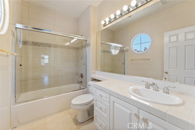 2528 N San Miguel Drive, Orange CA: https://media.crmls.org/medias/94dac210-bd62-448e-acac-a179a5f711e6.jpg