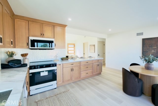 18020 Gerritt Place photo 6