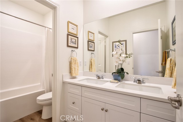 33084 Toledo Bend Court, Winchester CA: https://media.crmls.org/medias/94dbcc91-344e-4591-a804-ac8a6e654fe0.jpg