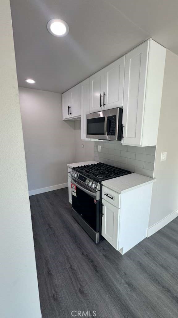 Detail Gallery Image 2 of 12 For 1270 W 9th St, Corona,  CA 92882 - 2 Beds | 1/1 Baths
