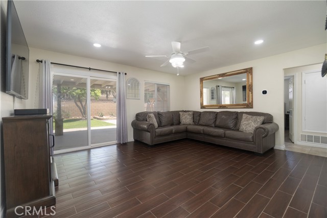 5611 Harold Street, Riverside CA: https://media.crmls.org/medias/94dcb2a8-c562-483a-a5c9-c5cb5d282bc6.jpg