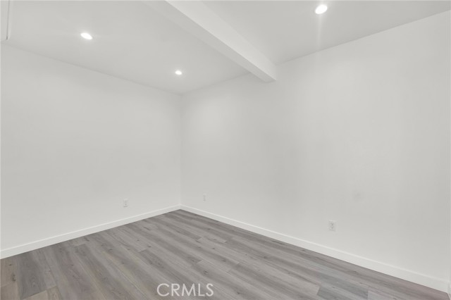 2621 Vineyard Avenue, Los Angeles CA: https://media.crmls.org/medias/94dd0cf0-01f7-4cc9-974c-2013c2d870e6.jpg