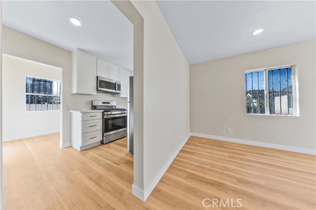 Detail Gallery Image 20 of 36 For 122 W 53rd Back Unit,  Los Angeles,  CA 90037 - 1 Beds | 1 Baths