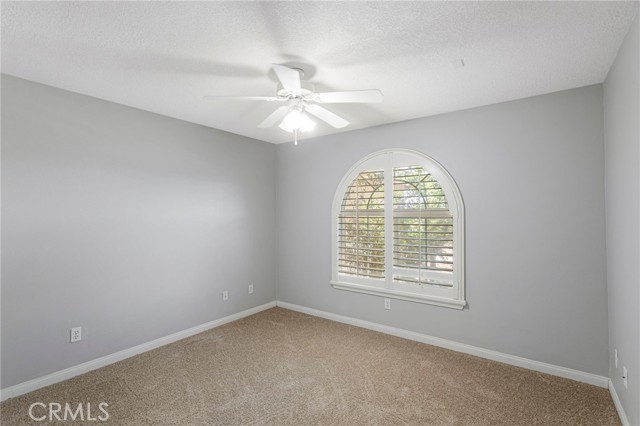 Detail Gallery Image 15 of 52 For 7360 Braceo St, Oak Hills,  CA 92344 - 5 Beds | 3/1 Baths