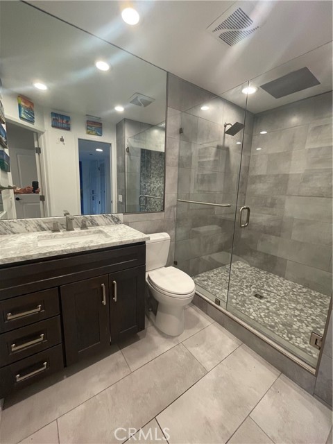 9852 Coral Cove Circle, Huntington Beach CA: https://media.crmls.org/medias/94de419b-f6a0-44da-978a-4275549ee398.jpg