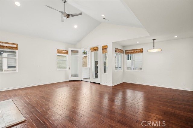 314 1/2 Larkspur Avenue, Corona del Mar CA: https://media.crmls.org/medias/94de51a4-3d8e-406d-921e-607142cacf8a.jpg