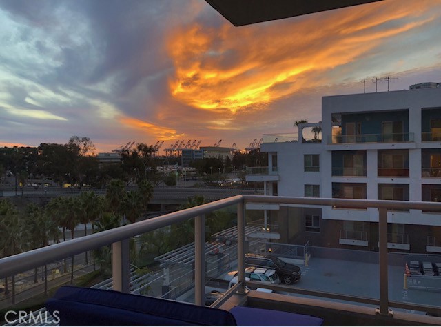 Detail Gallery Image 24 of 52 For 411 W Seaside Way #405,  Long Beach,  CA 90802 - 2 Beds | 2 Baths