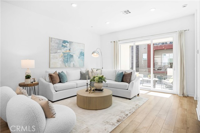 Detail Gallery Image 11 of 54 For 344 Tank, Irvine,  CA 92618 - 3 Beds | 3/1 Baths