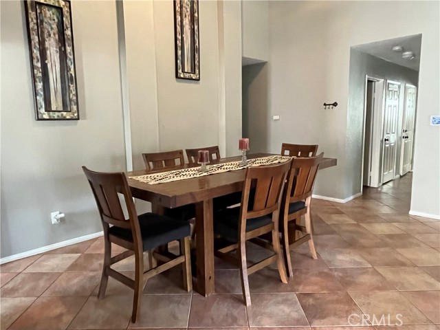 Detail Gallery Image 6 of 9 For 5646 Charlene Ct, San Bernardino,  CA 92407 - 4 Beds | 2 Baths