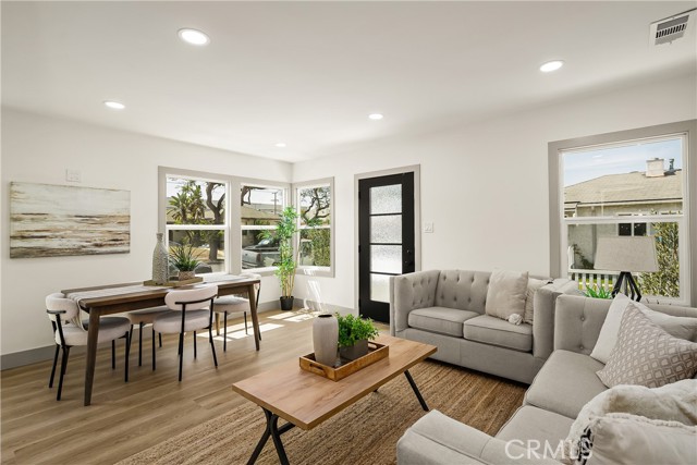 Detail Gallery Image 12 of 65 For 2510 Termino Ave, Long Beach,  CA 90815 - – Beds | – Baths