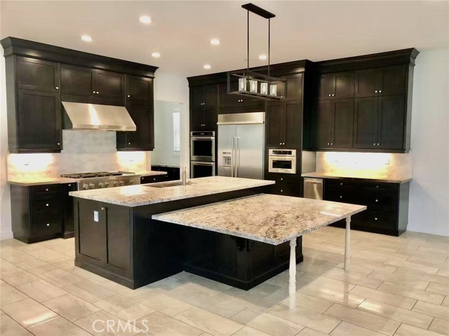 11716 N Manchester Way, Porter Ranch CA: https://media.crmls.org/medias/94e102b3-9316-46a8-b63a-b2f7d2d14394.jpg