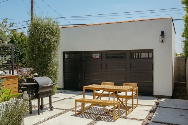 5142 Brynhurst Avenue, Los Angeles CA: https://media.crmls.org/medias/94e19c38-ad56-4248-a57b-19b1f4a104f6.jpg