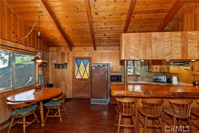 812 Arosa Drive, Crestline CA: https://media.crmls.org/medias/94e1aa91-f409-4cdb-ba1b-a03a3facffdf.jpg