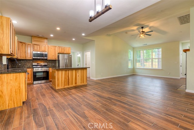 Detail Gallery Image 9 of 50 For 13159 Mullen, Oroville,  CA 95965 - 3 Beds | 2/1 Baths