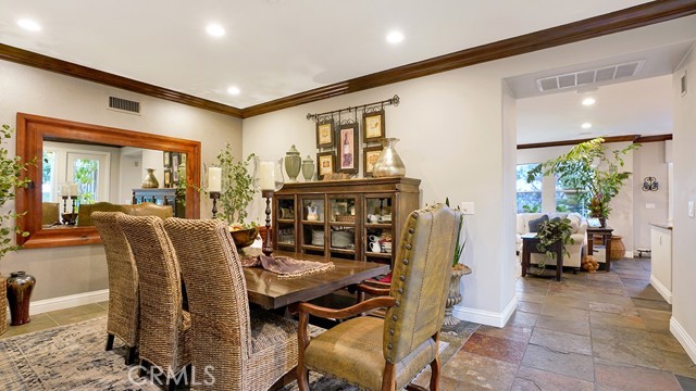 Detail Gallery Image 7 of 60 For 241 via Sedona, San Clemente,  CA 92673 - 5 Beds | 3/1 Baths