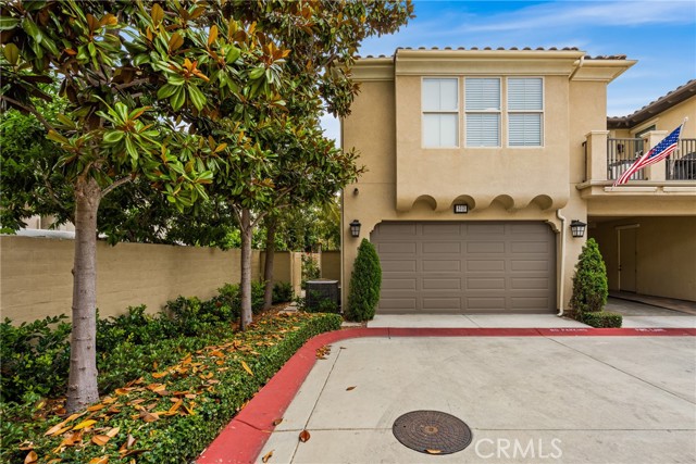 8315 Kendall Drive, Huntington Beach CA: https://media.crmls.org/medias/94e28d77-9878-4a73-9dad-781f18861c11.jpg