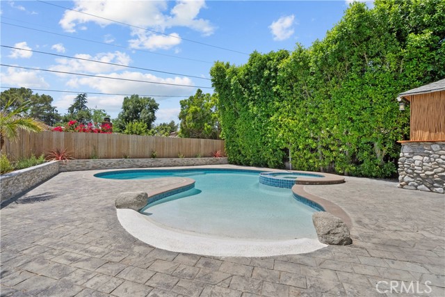 4919 Dunsmore Avenue, La Crescenta CA: https://media.crmls.org/medias/94e35ddd-d180-4f79-8a25-4c8ad0085d96.jpg