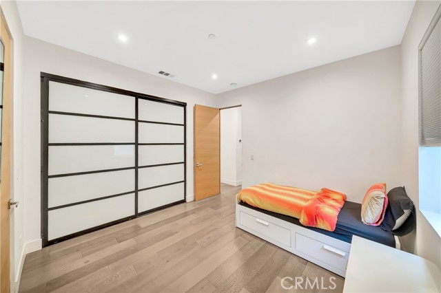 5622 Katherine, Sherman Oaks CA: https://media.crmls.org/medias/94e3791b-8a0f-4c43-a47a-932beb519769.jpg