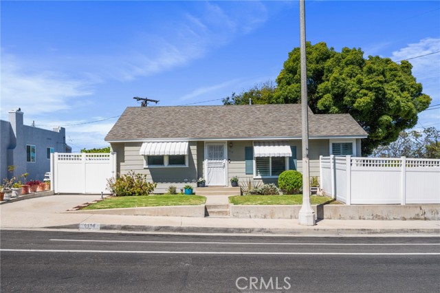 1414 W 13th Street, San Pedro CA: https://media.crmls.org/medias/94e3d196-c0cd-443d-a472-03f3ab2e1d6b.jpg