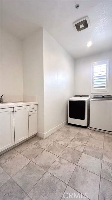 19028 Sark Place, Canyon Country CA: https://media.crmls.org/medias/94e3ec2c-b365-4c5a-914a-c4d4fa250bf0.jpg