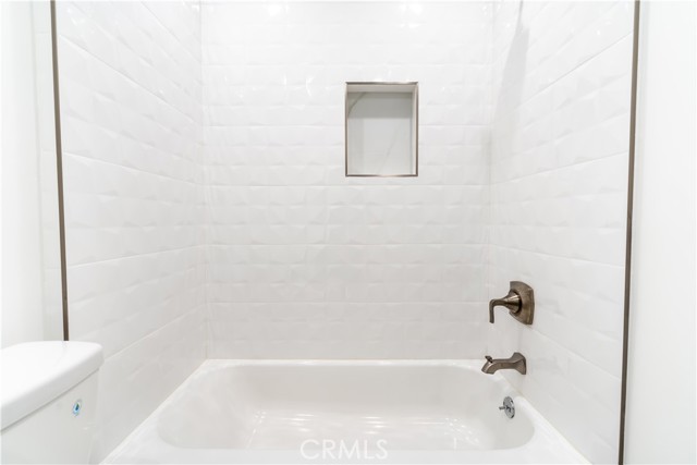 Detail Gallery Image 56 of 73 For 3362 Bellota, Los Angeles,  CA 90027 - 5 Beds | 5 Baths