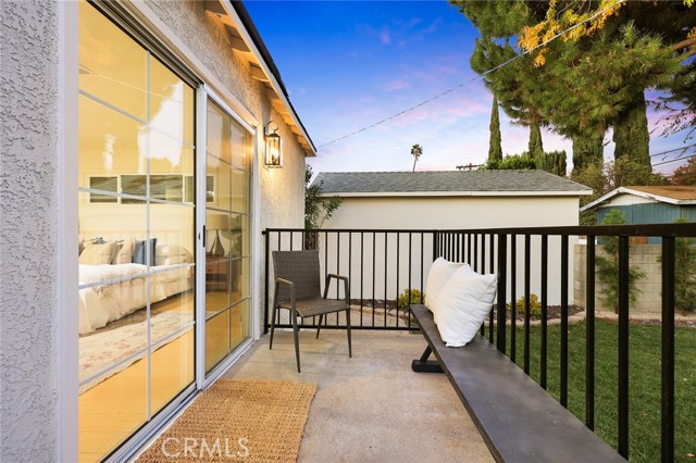 Detail Gallery Image 35 of 49 For 5052 Newcastle, Encino,  CA 91316 - 3 Beds | 2 Baths