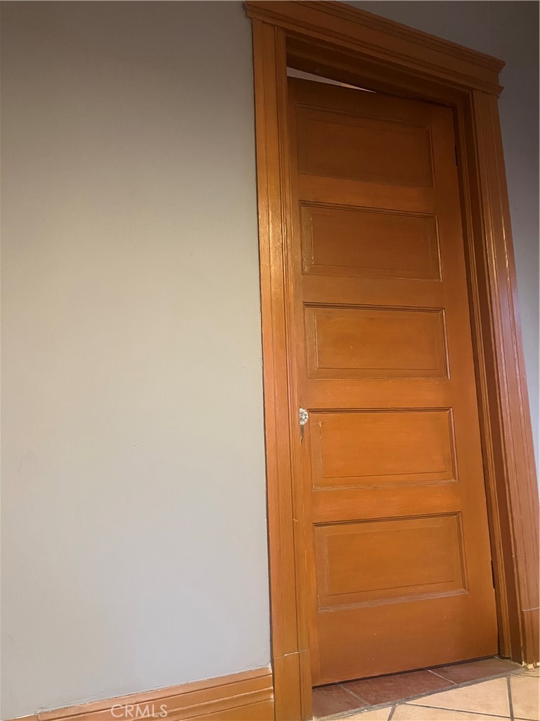 https://media.crmls.org/medias/94e4c7e5-354d-44c9-9dff-47f0f7161c2d.jpg?preset=X-Large