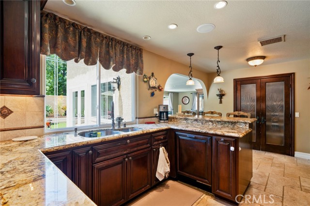 21291 Calle Recreo, Lake Forest CA: https://media.crmls.org/medias/94e4cc07-c9dd-400c-b3dc-6f123bd813f6.jpg