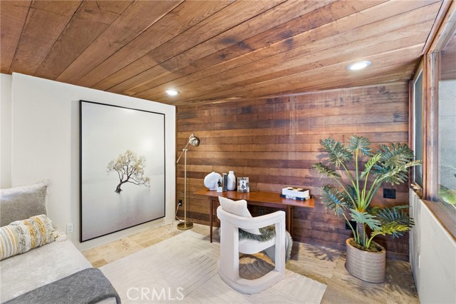 Detail Gallery Image 22 of 50 For 2581 Iris, Laguna Beach,  CA 92651 - 3 Beds | 2/1 Baths