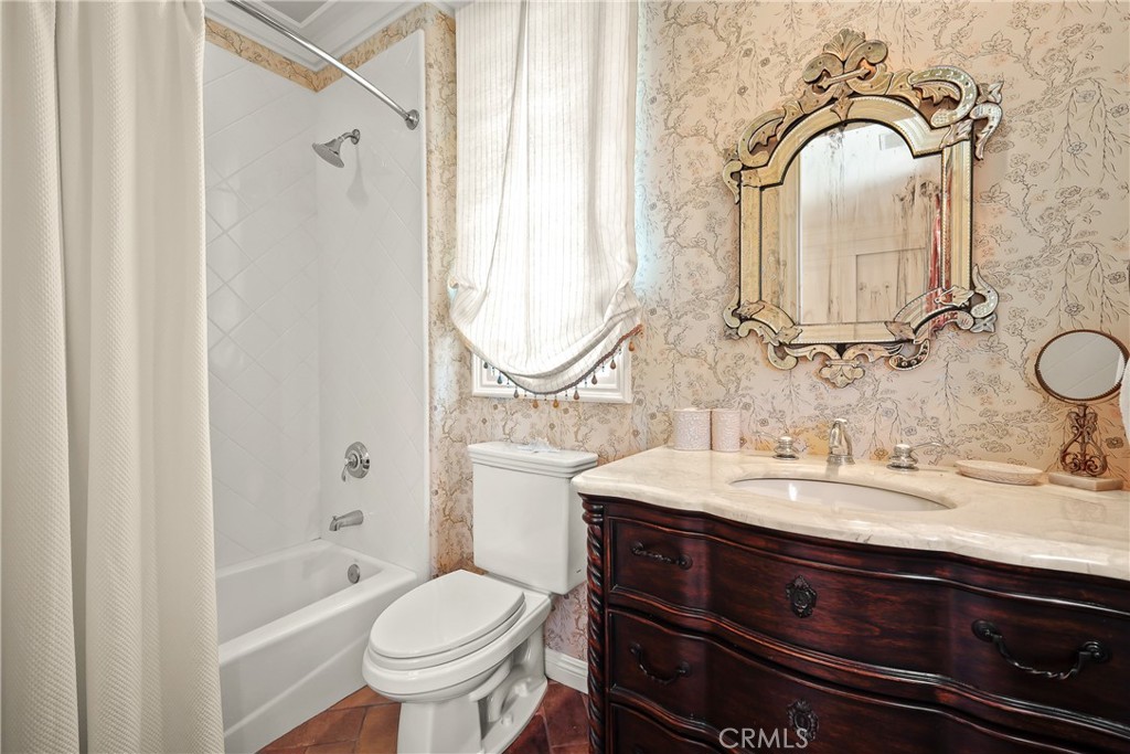https://media.crmls.org/medias/94e669df-29a1-4d51-ba88-7b0227098720.jpg?preset=X-Large