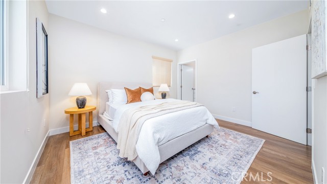 Detail Gallery Image 20 of 28 For 17154 Chatsworth St #3,  Granada Hills,  CA 91344 - 3 Beds | 2/1 Baths