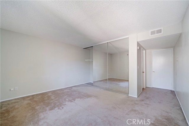 18516 Mayall Street, Northridge CA: https://media.crmls.org/medias/94e732d5-c6d9-447f-a376-91e04877239a.jpg