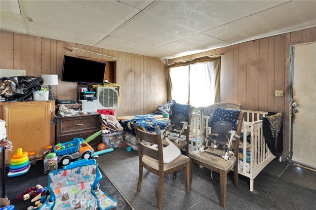 5924 Old Woman Springs Road, Johnson Valley CA: https://media.crmls.org/medias/94e74f01-0fde-4b36-bd30-8cf816084e27.jpg