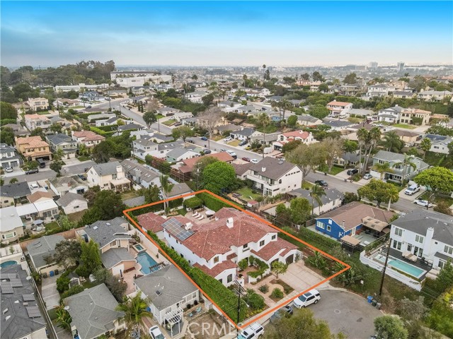 1063 Avenue C, Redondo Beach, California 90277, 6 Bedrooms Bedrooms, ,6 BathroomsBathrooms,Residential,Sold,Avenue C,SB22220344