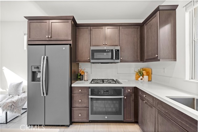 Detail Gallery Image 13 of 58 For 2301 Raspberry Ct, Upland,  CA 91786 - 3 Beds | 2/1 Baths