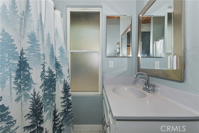 Detail Gallery Image 23 of 45 For 197 Weisshorn Dr, Crestline,  CA 92325 - 4 Beds | 3 Baths