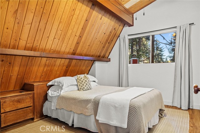 Detail Gallery Image 18 of 40 For 533 W Victoria Ct, Lake Arrowhead,  CA 92352 - 3 Beds | 2 Baths