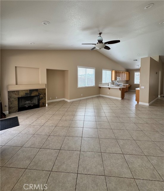 Detail Gallery Image 5 of 44 For 914 Banbury St, Hemet,  CA 92544 - 3 Beds | 2 Baths