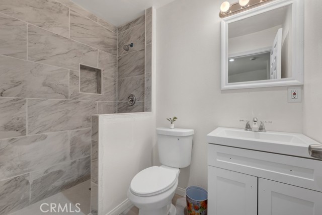 Detail Gallery Image 40 of 61 For 7701 Baird Ave, Reseda,  CA 91335 - – Beds | – Baths